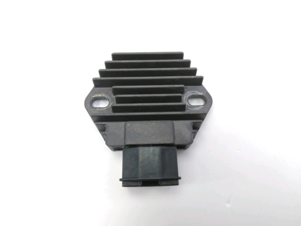 REGULATEUR DE TENSION