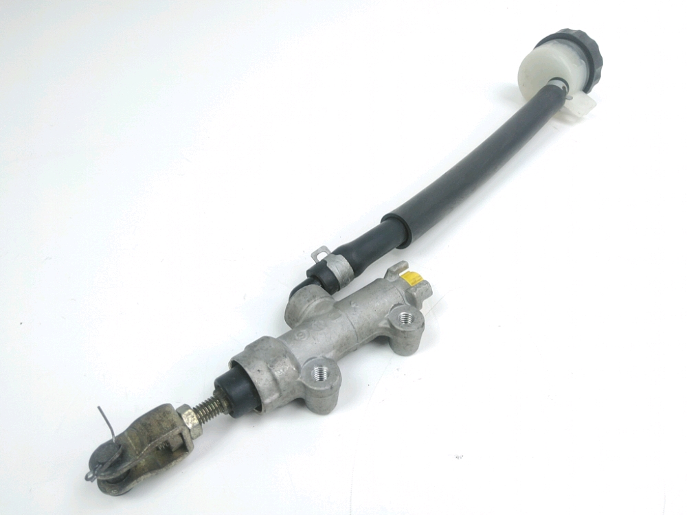 MAITRE CYLINDRE FREIN AR COMPLET