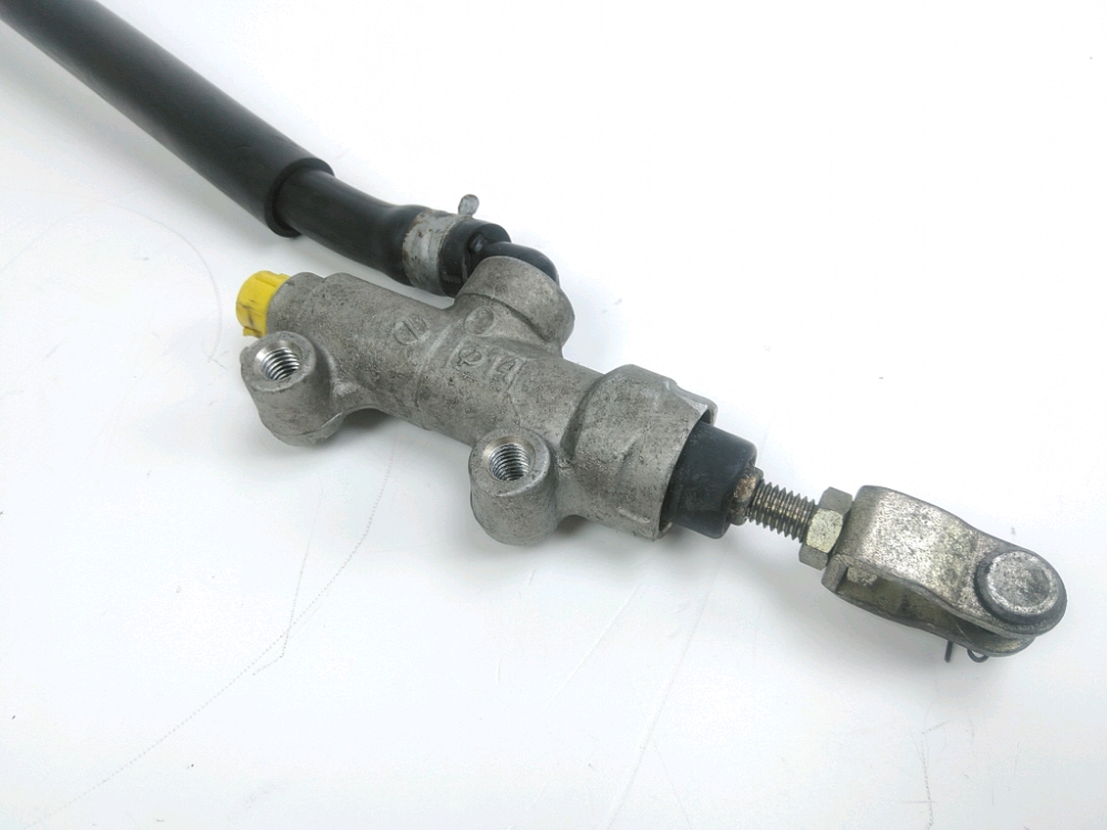 MAITRE CYLINDRE FREIN AR COMPLET