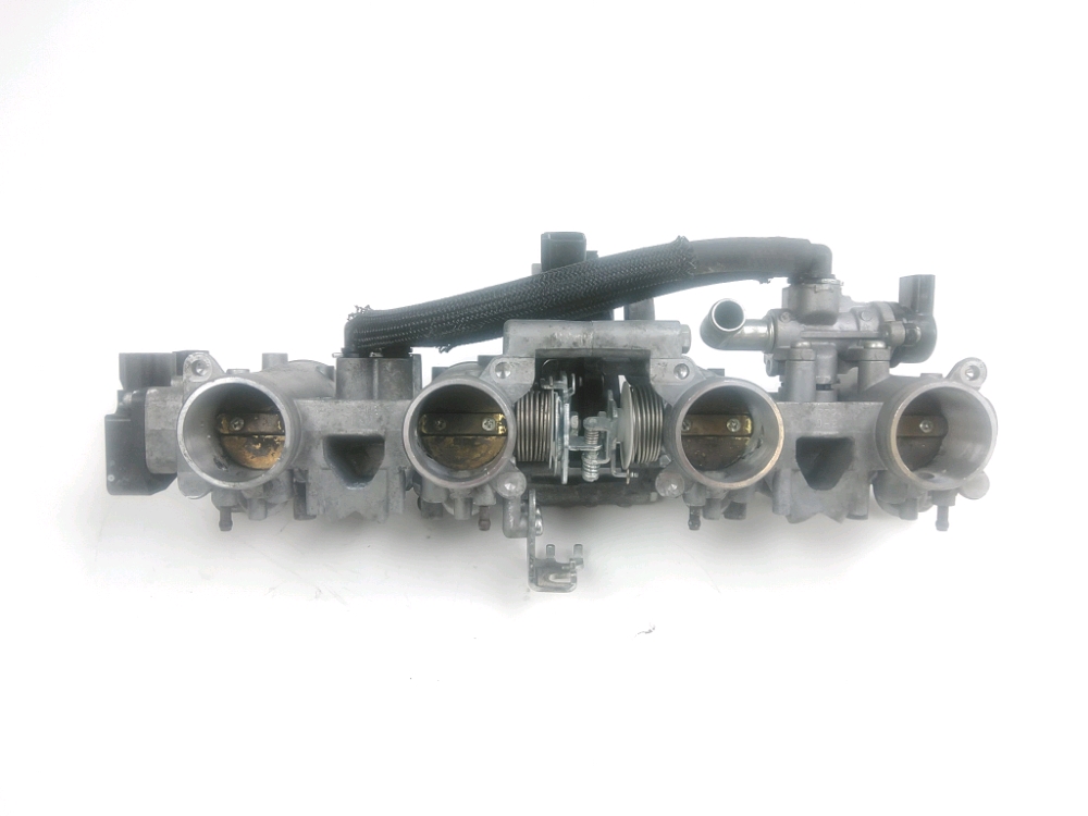 Corps d'injection droit