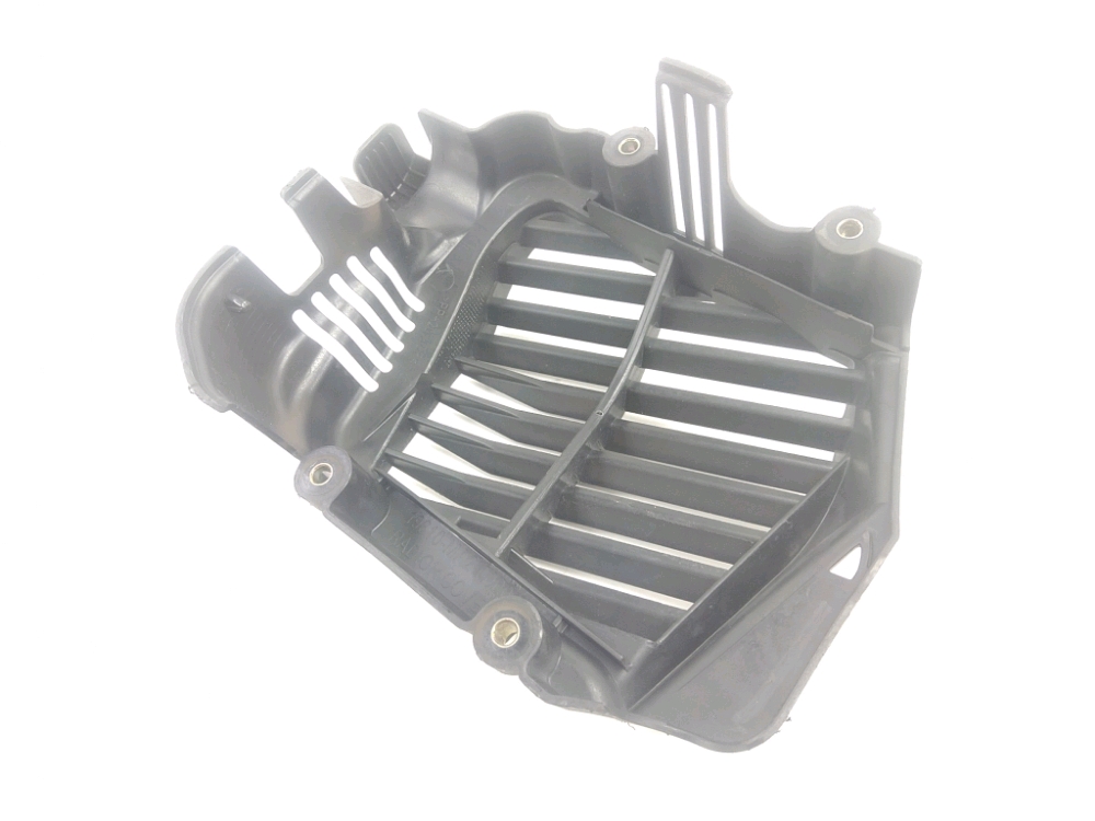 GRILLE DE RADIATEUR