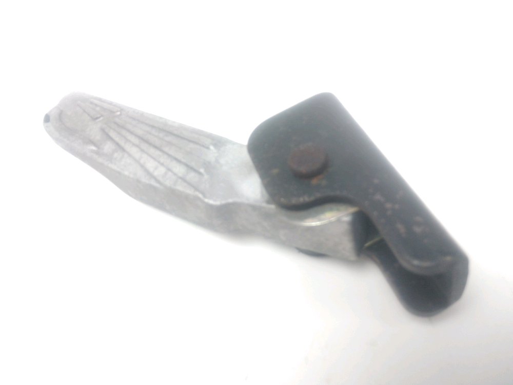 Repose pieds arriere droit