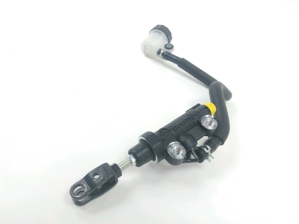 MAITRE CYLINDRE FREIN AR COMPLET