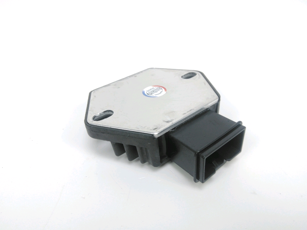 REGULATEUR DE TENSION