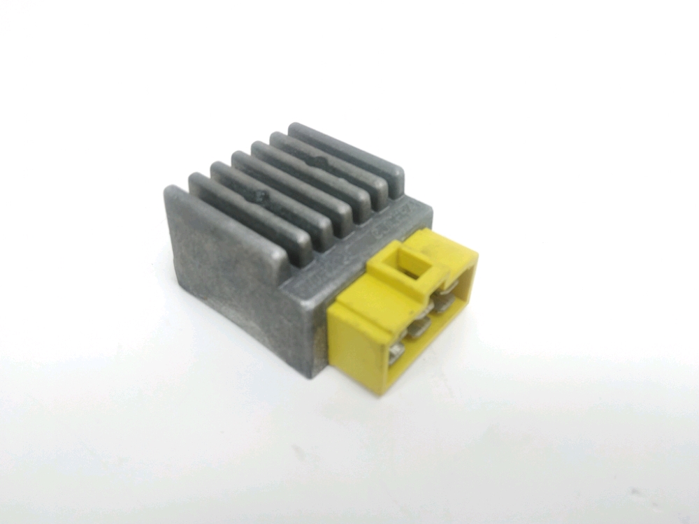 REGULATEUR DE TENSION