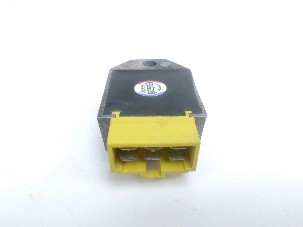 REGULATEUR DE TENSION