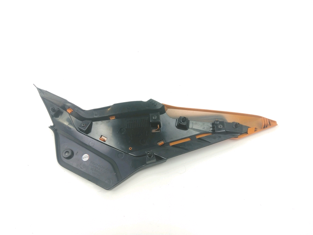 CACHE LATERAL GAUCHE