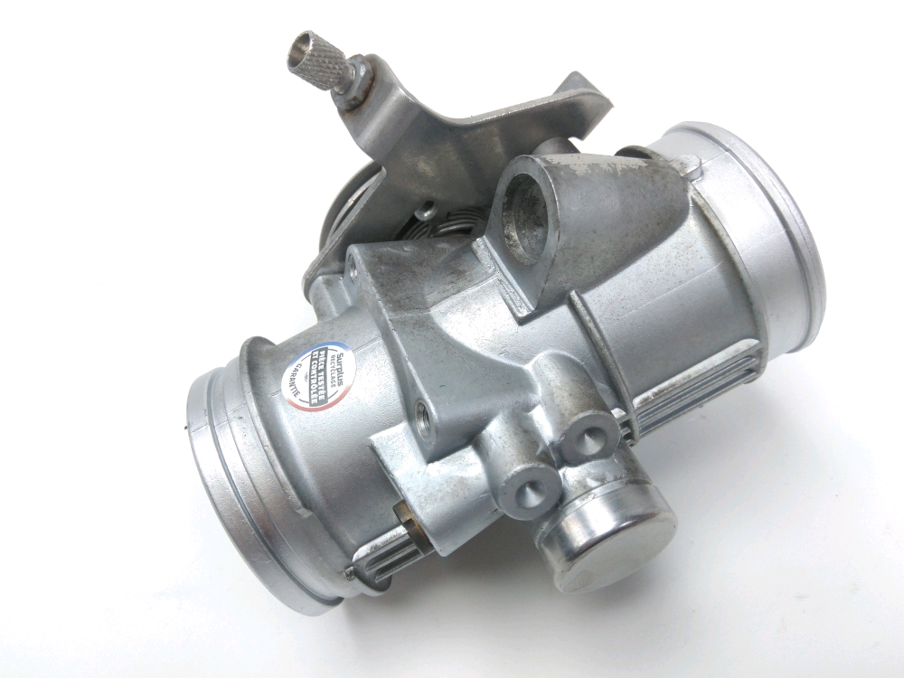 Corps d'injection droit