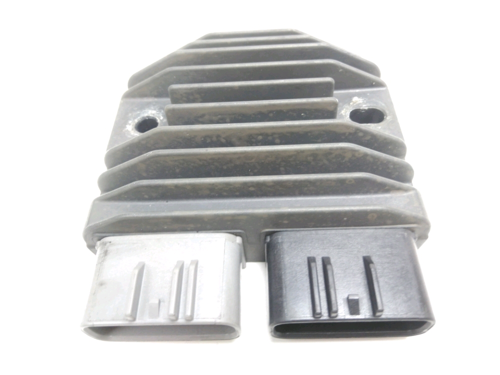 REGULATEUR DE TENSION
