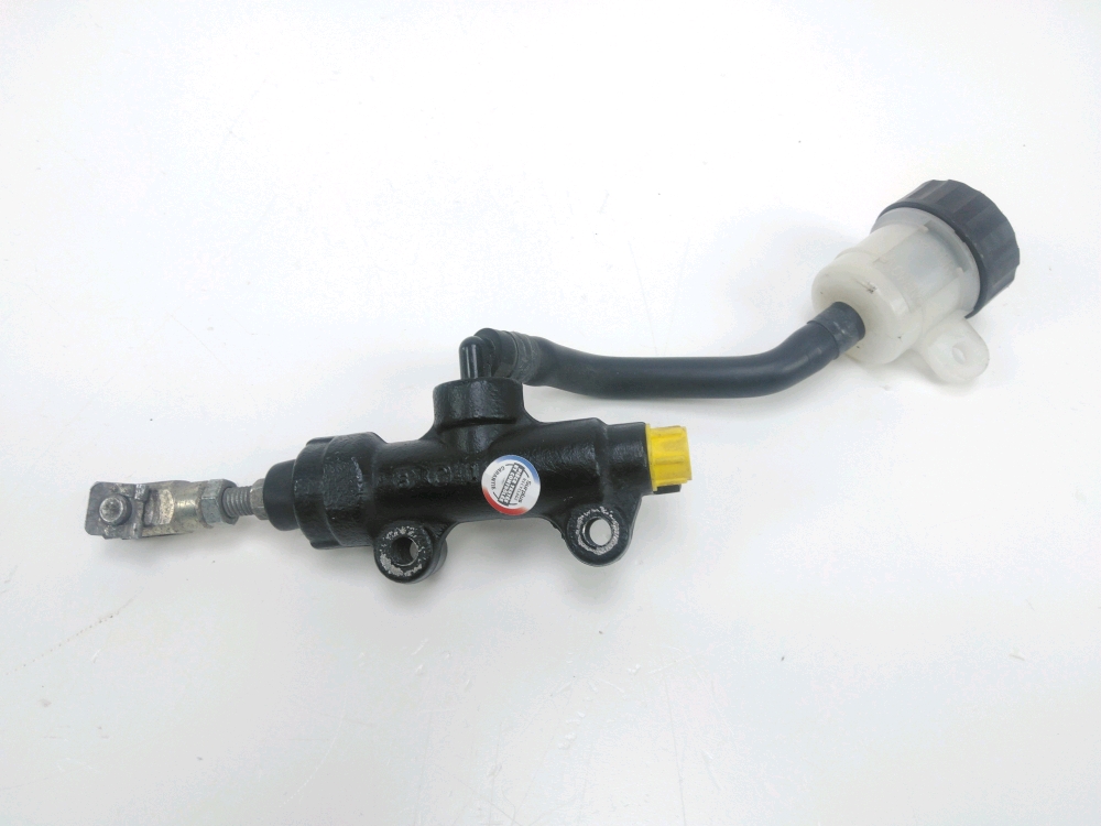 Maitre cylindre frein ar complet