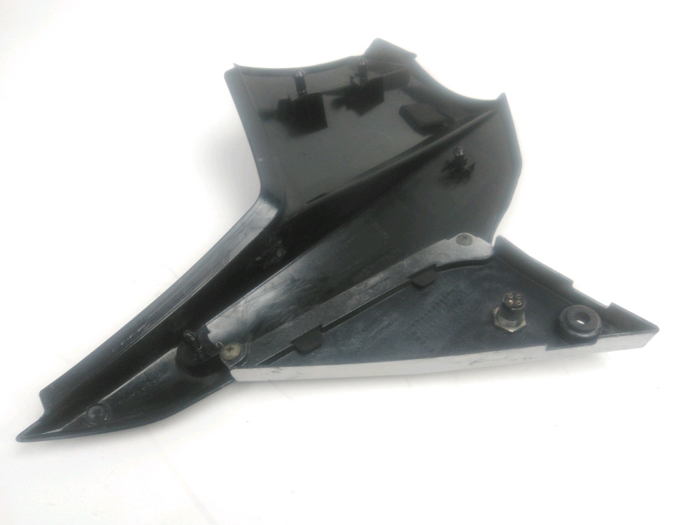 CACHE LATERAL GAUCHE