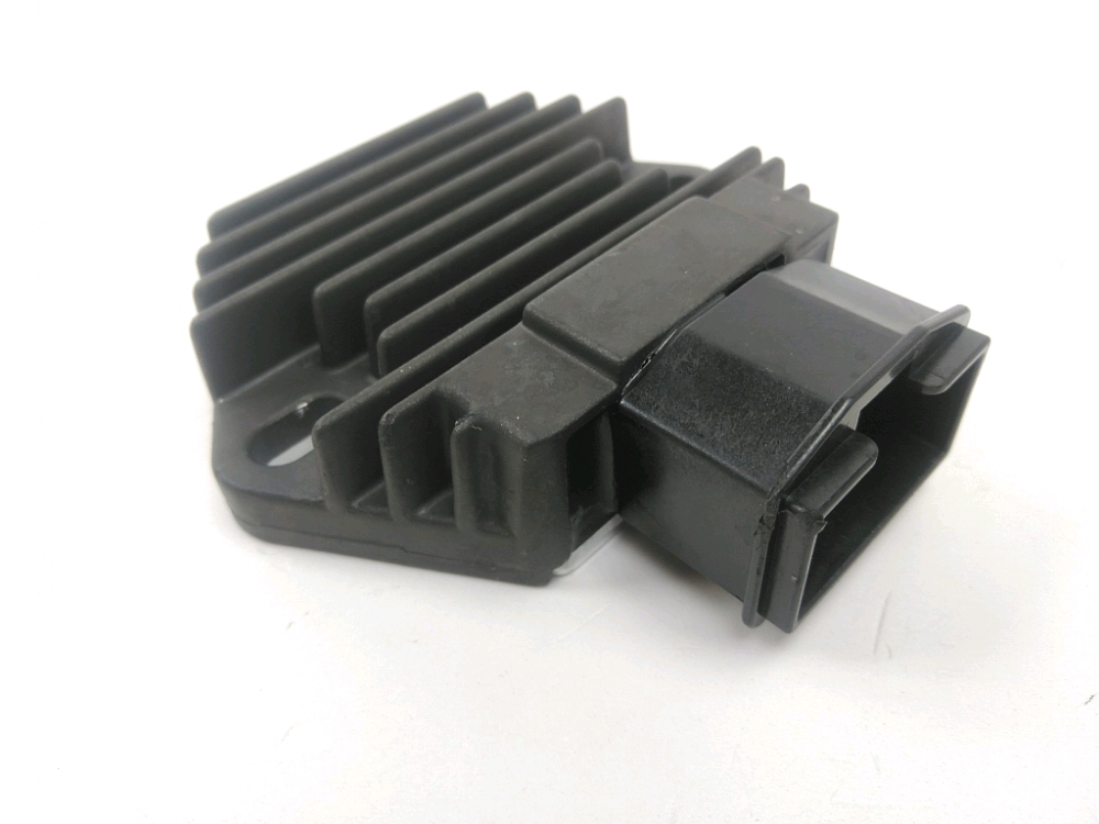 REGULATEUR DE TENSION