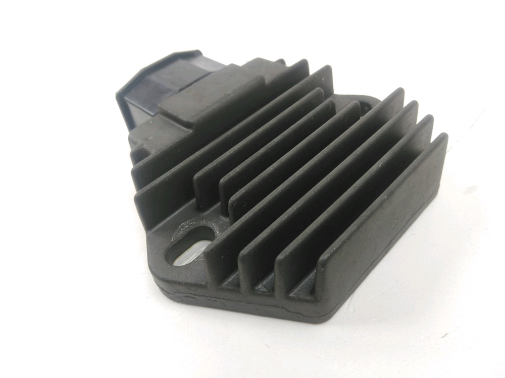 REGULATEUR DE TENSION