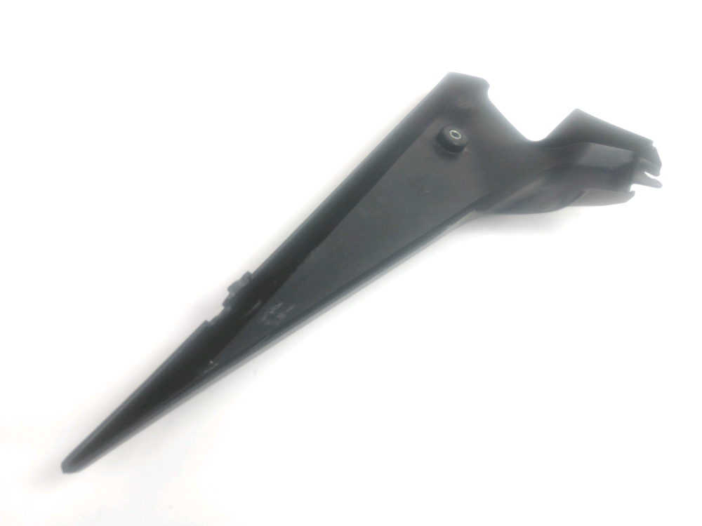 CACHE LATERAL GAUCHE