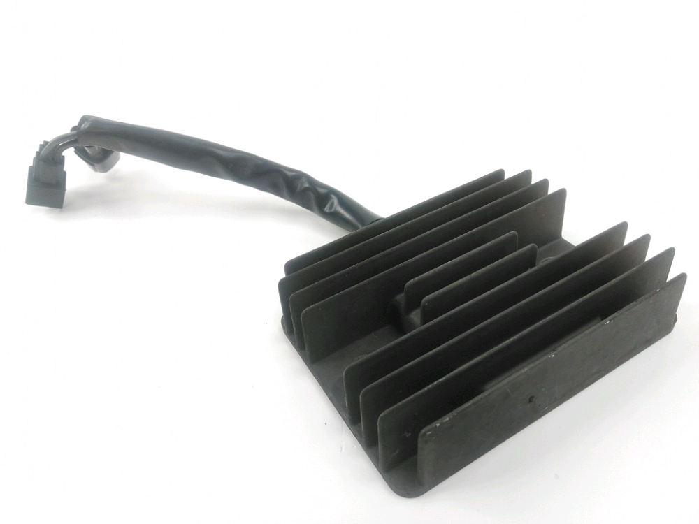 REGULATEUR DE TENSION