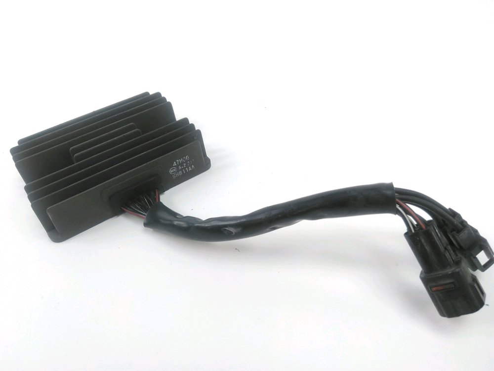 REGULATEUR DE TENSION