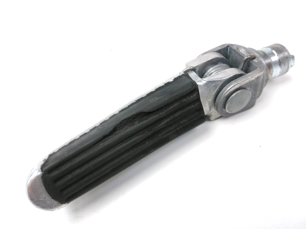 REPOSE PIEDS AVANT DROIT