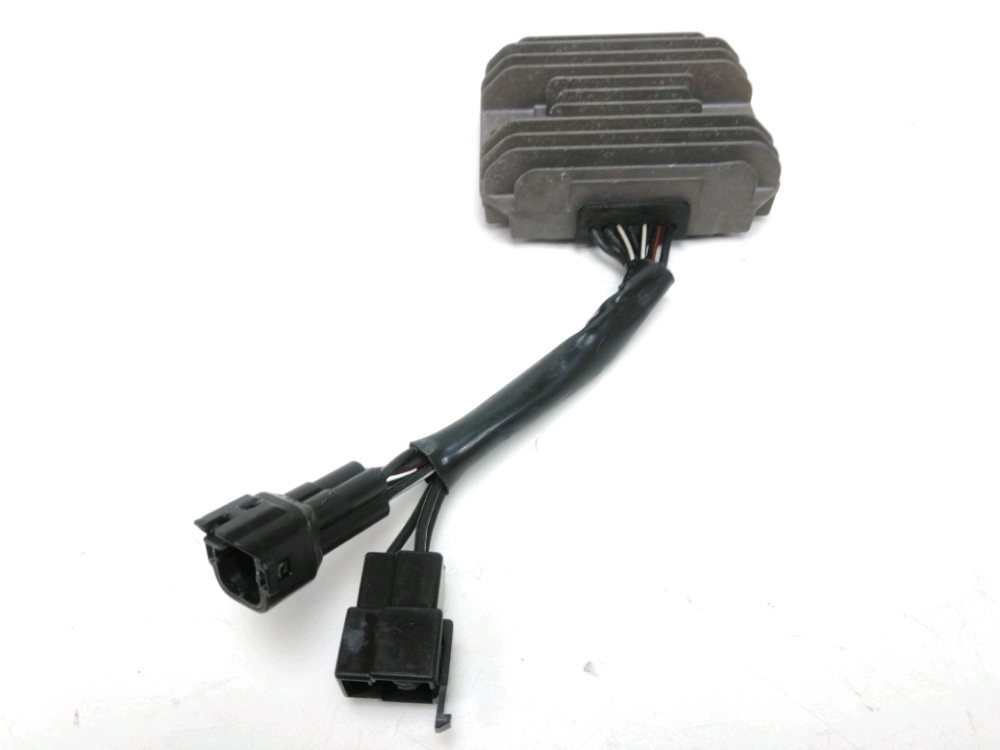 REGULATEUR DE TENSION