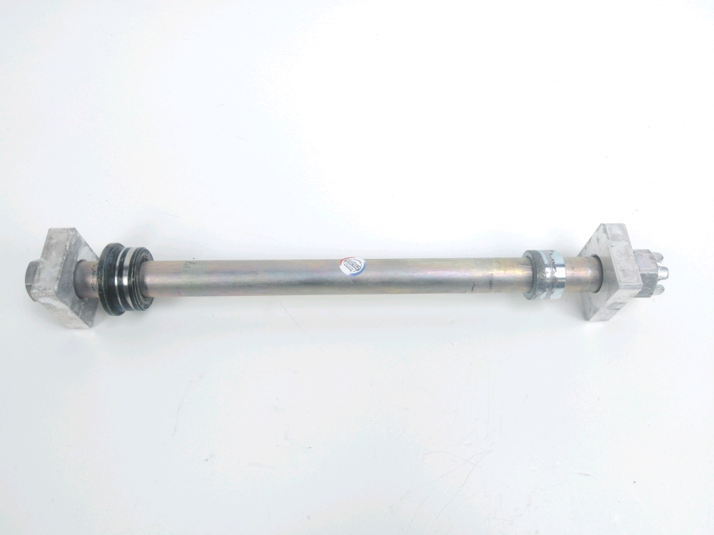 AXE DE ROUE ARRIERE