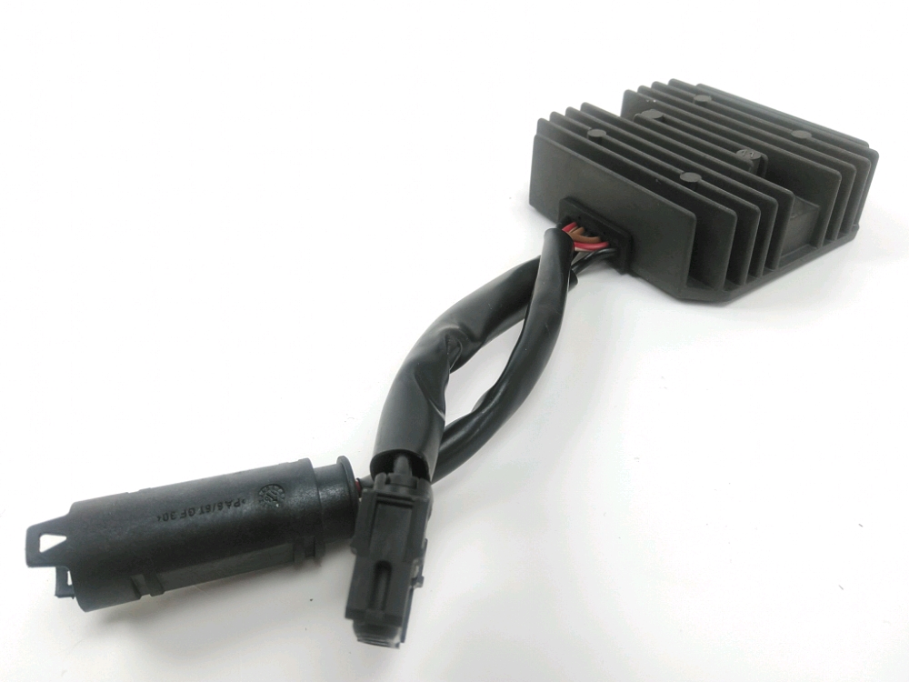 REGULATEUR DE TENSION