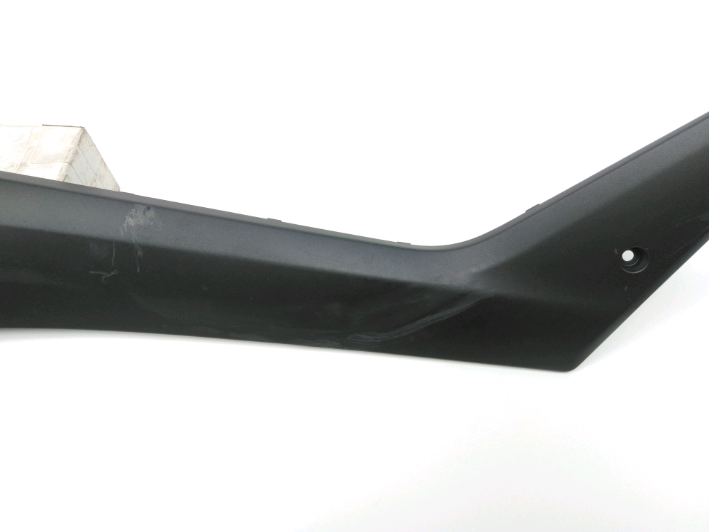 CACHE LATERAL DROIT