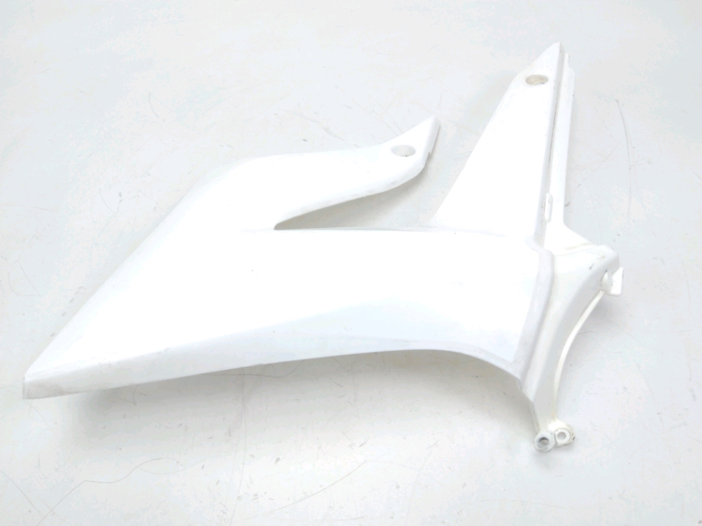 CARENAGE AVANT DROIT