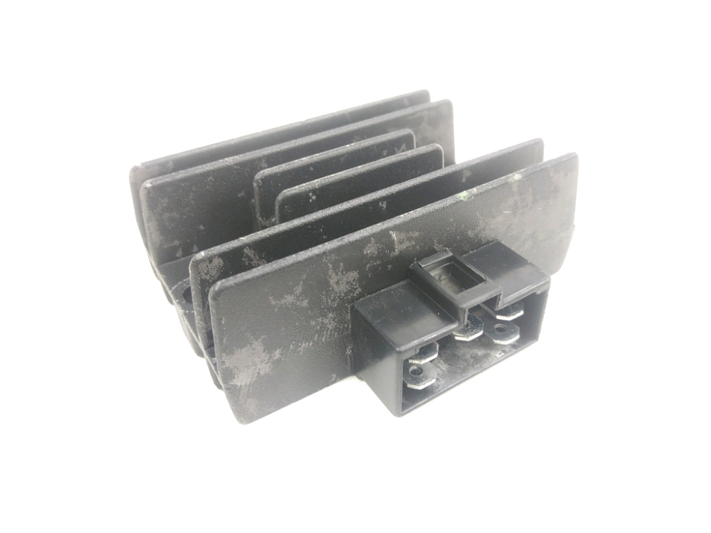 REGULATEUR DE TENSION