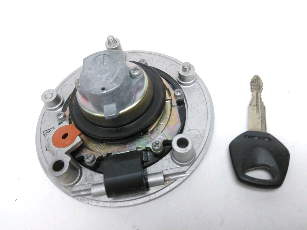 BOUCHON DE RESERVOIR