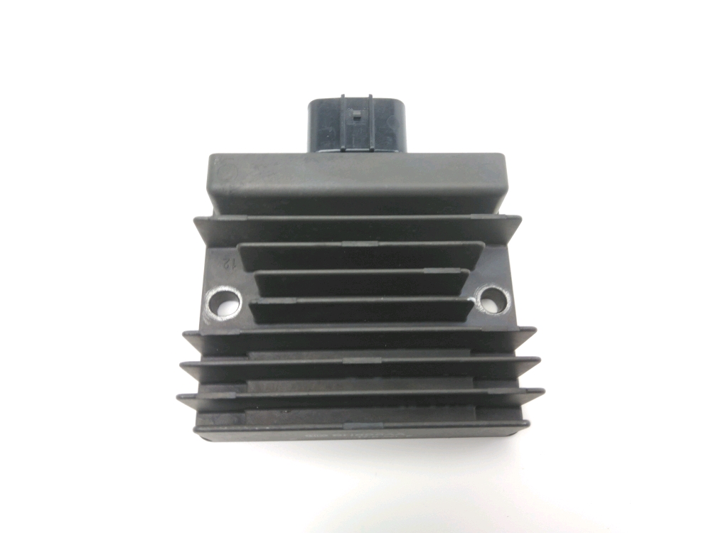 REGULATEUR DE TENSION