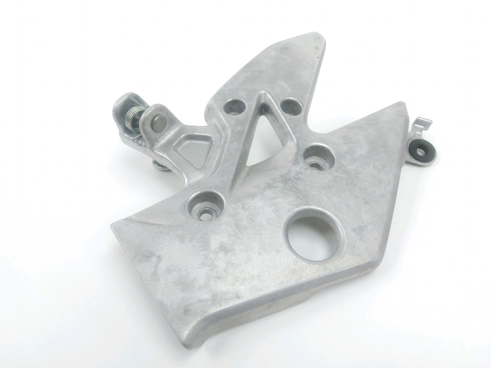 Platine avant droite