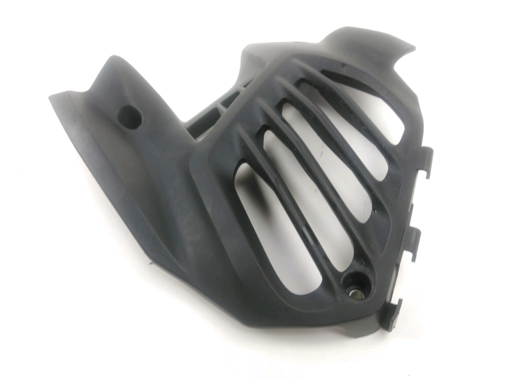GRILLE DE RADIATEUR
