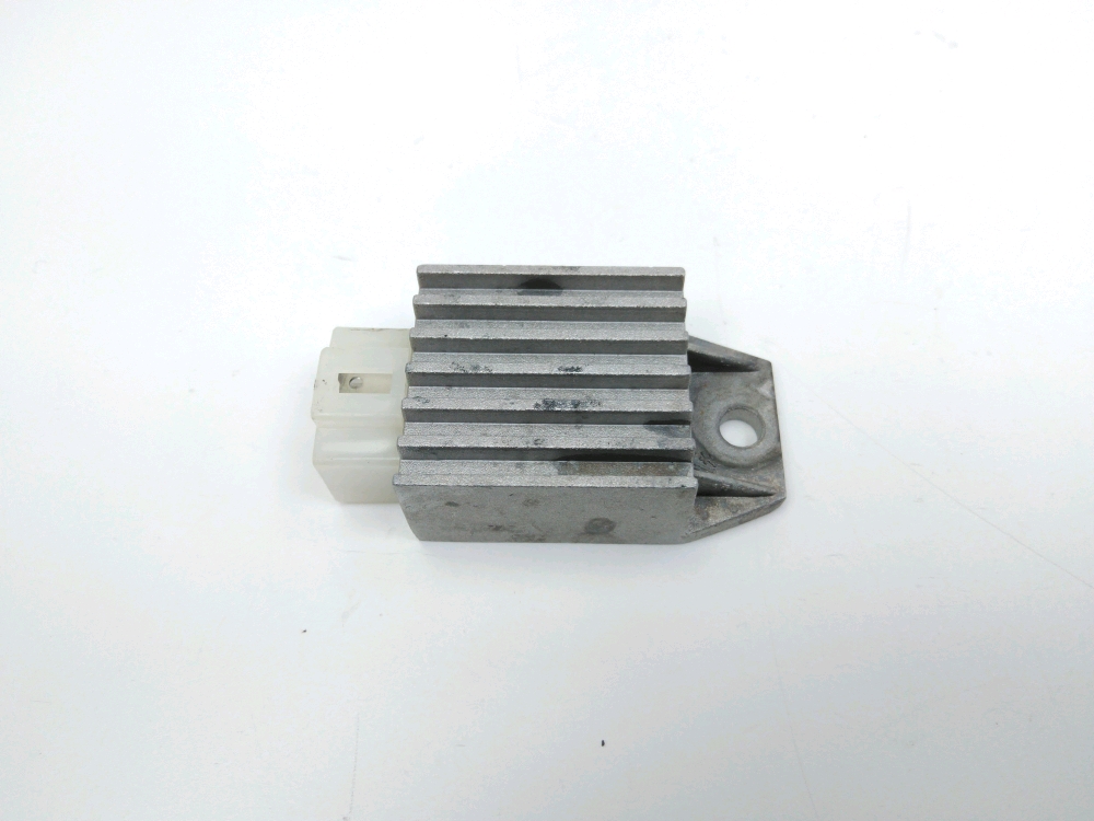 REGULATEUR DE TENSION