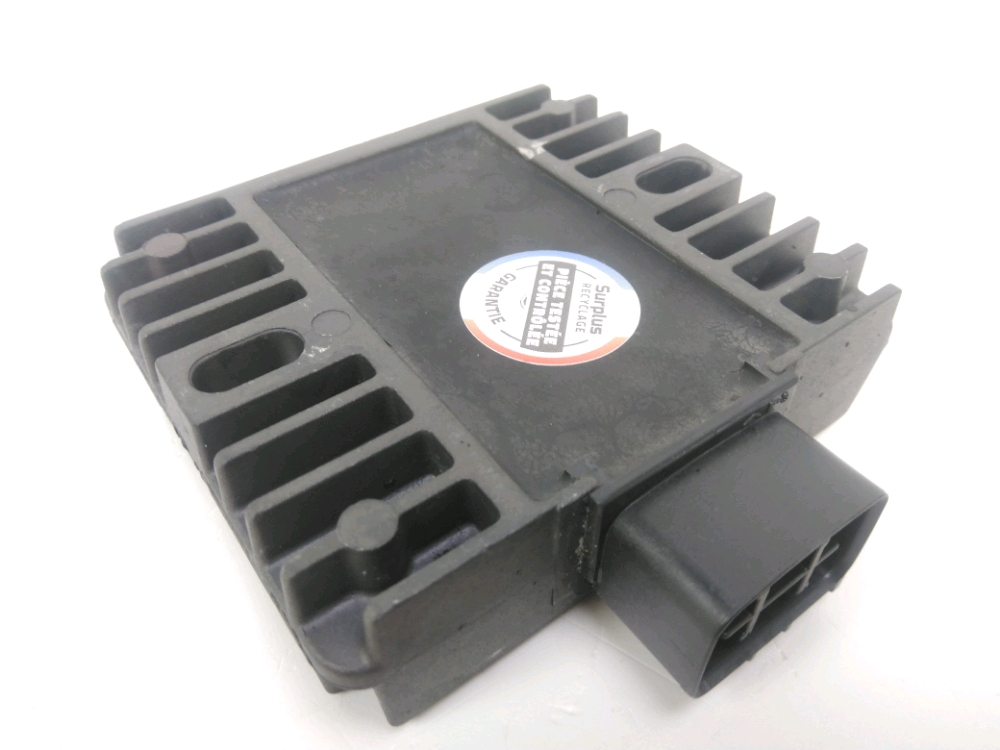 REGULATEUR DE TENSION