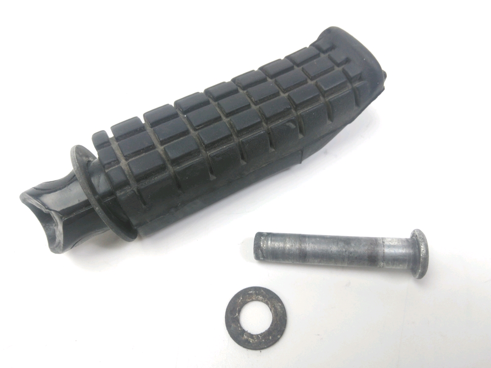 Repose pieds arriere droit