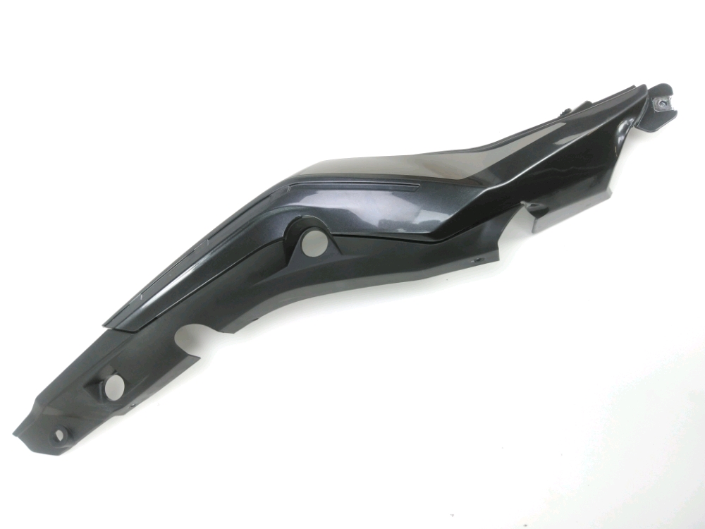 Carenage arriere droit