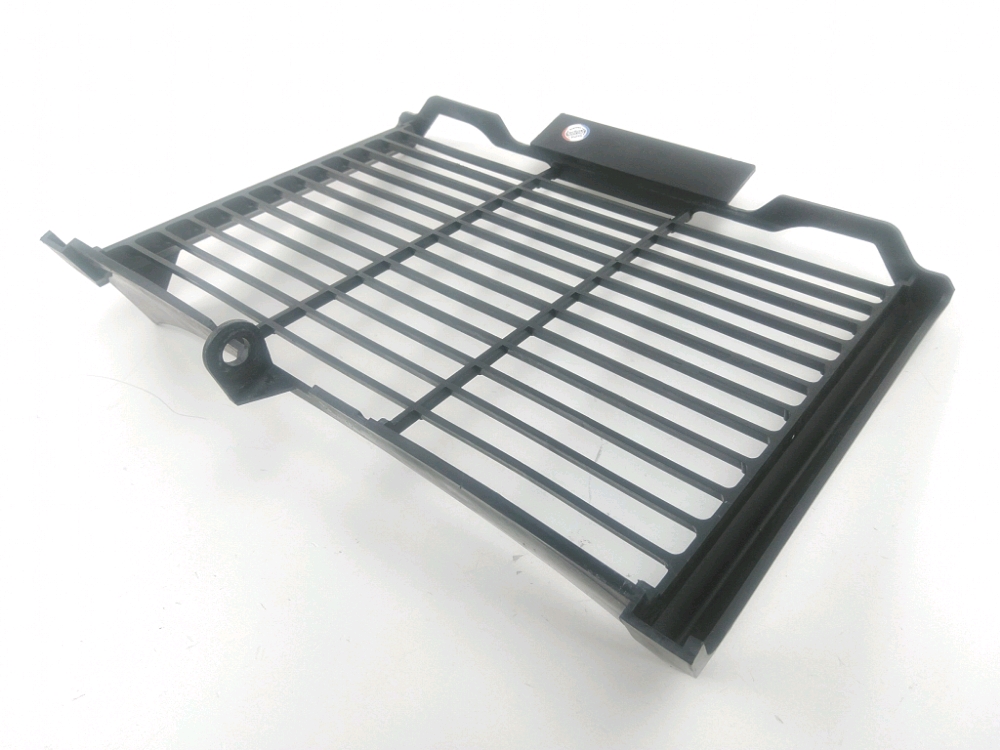 GRILLE DE RADIATEUR