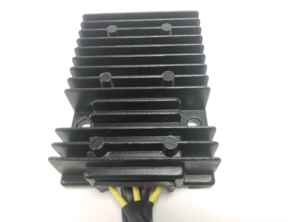 REGULATEUR DE TENSION