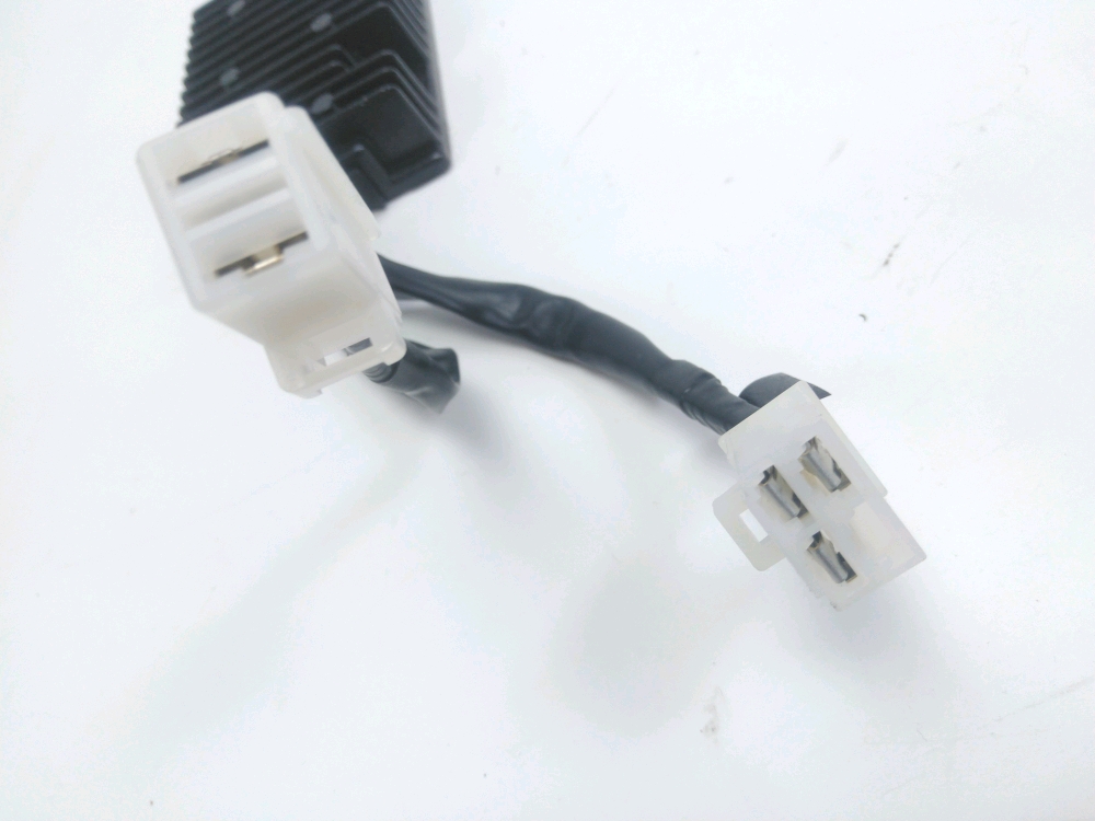 REGULATEUR DE TENSION