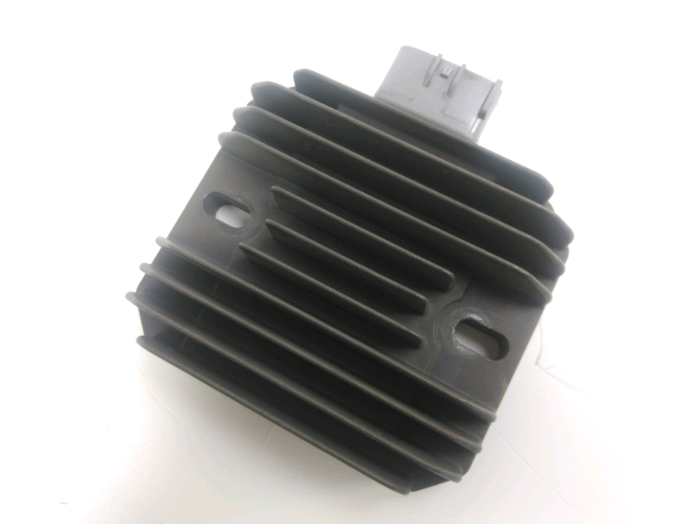 REGULATEUR DE TENSION