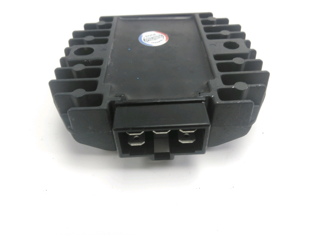 REGULATEUR DE TENSION
