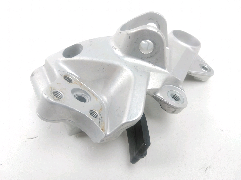 Platine avant gauche