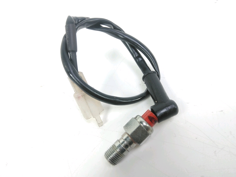 CONTACTEUR DE STOP AR