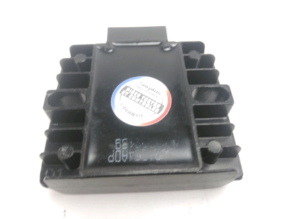 REGULATEUR DE TENSION