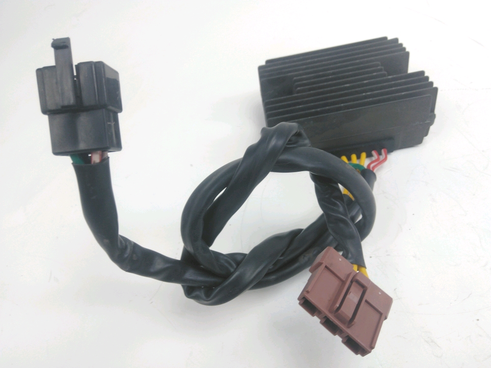 REGULATEUR DE TENSION