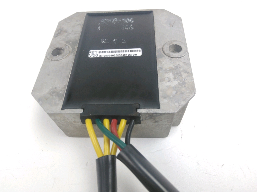 REGULATEUR DE TENSION