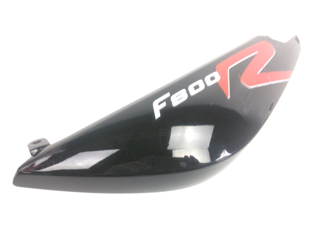 Carenage arriere droit