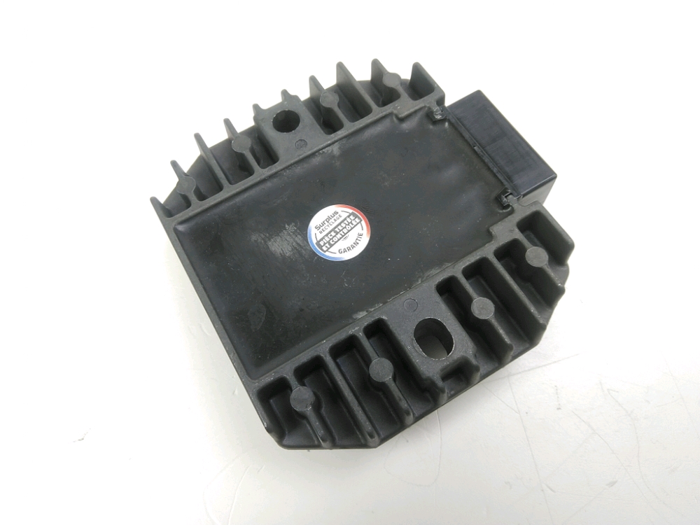 REGULATEUR DE TENSION