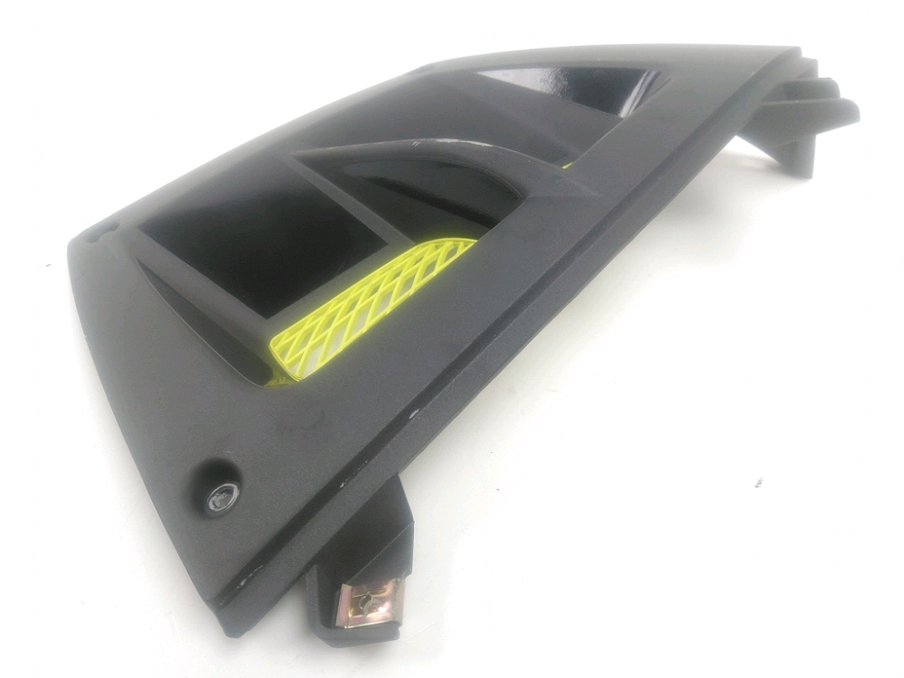 Sous face de carenage droit