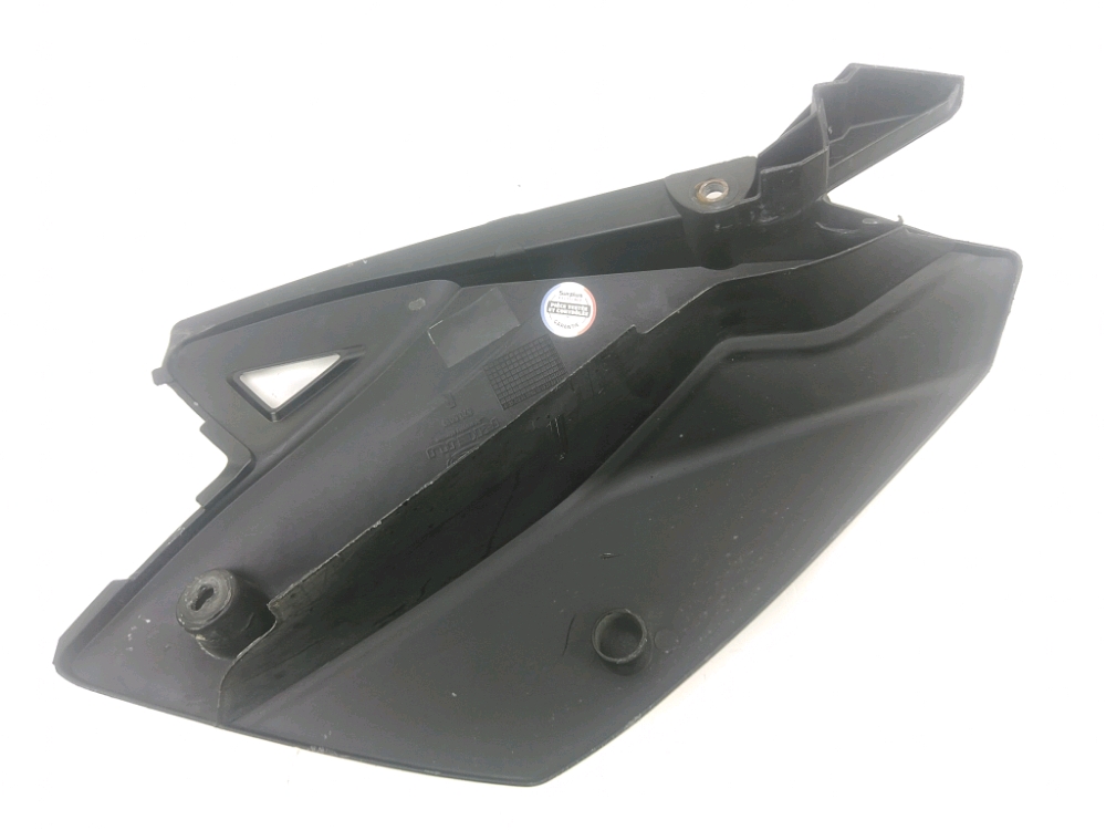 CARENAGE ARRIERE DROIT