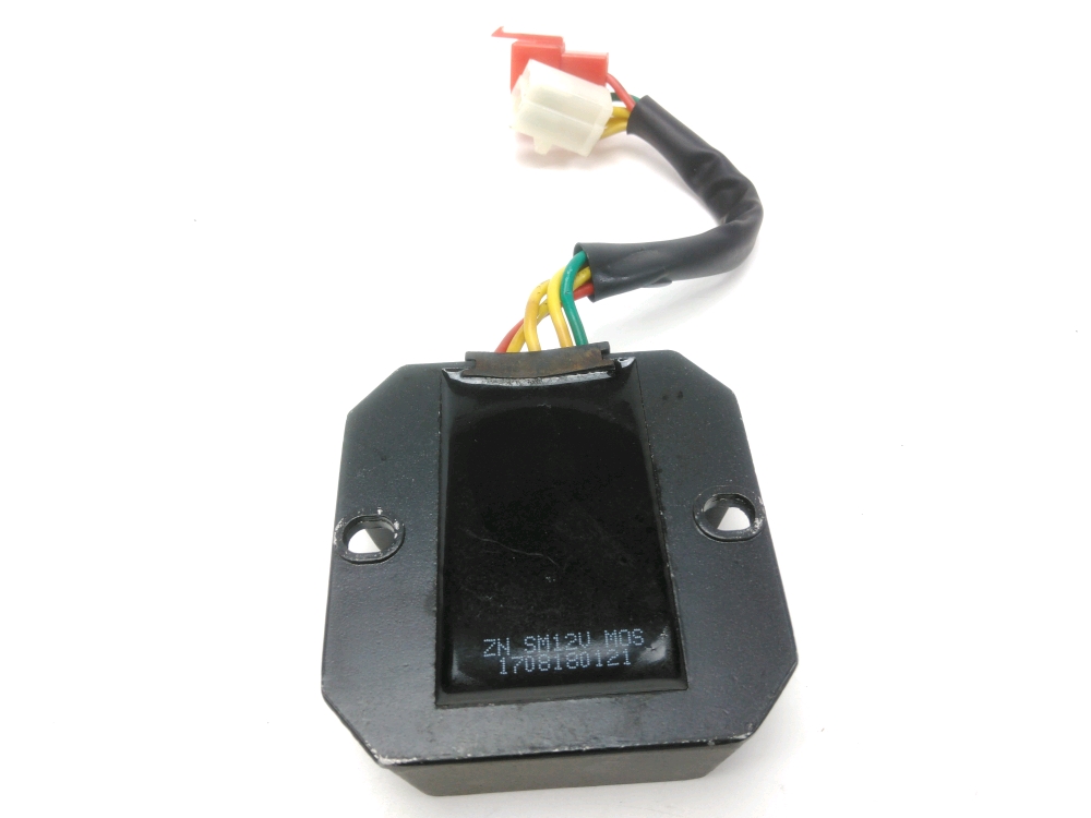 REGULATEUR DE TENSION